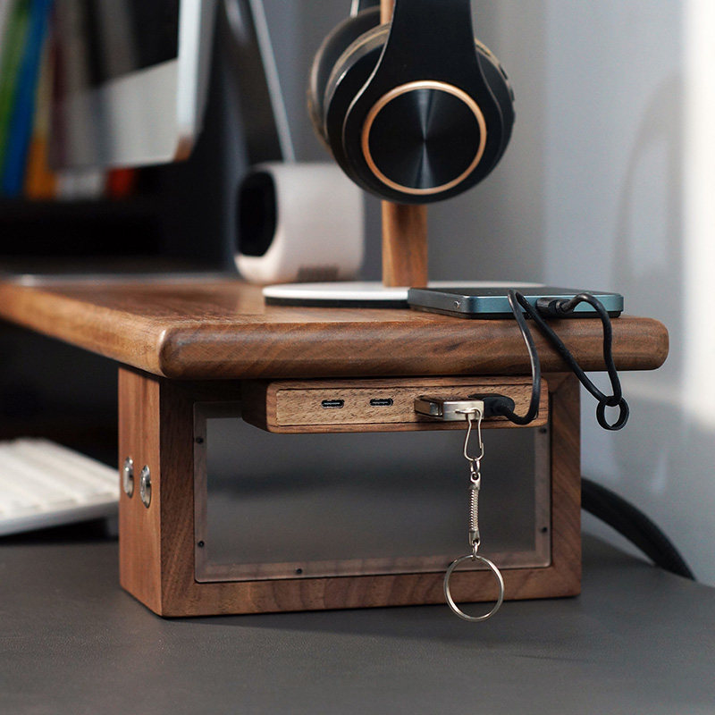 موزع USB 3.2 مع حامل ذاتي اللص - مراجعة Monitor Riser Wood وسعره